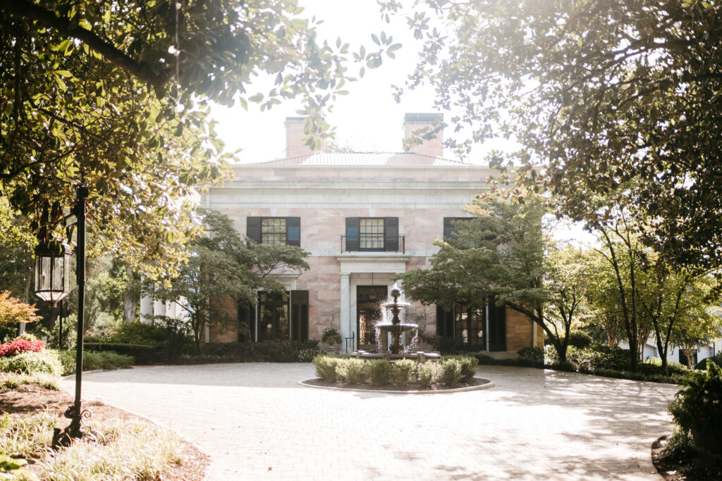 Timeless All-White Wedding, Tate House Real Wedding, North Georgia Wedding Venue, Atlanta Wedding Venue, Atlanta Estate Wedding Venue, Atlanta Historic Wedding Venue